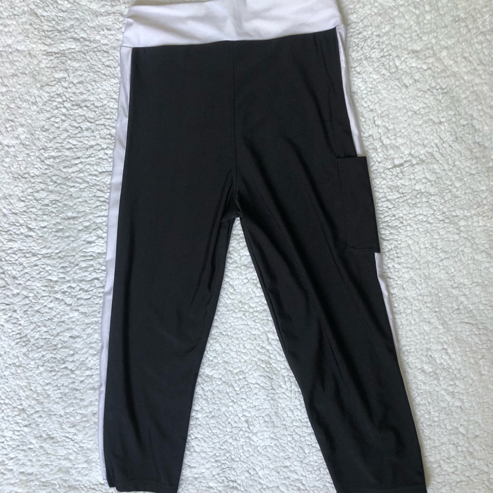 Athletic Capri Leggings